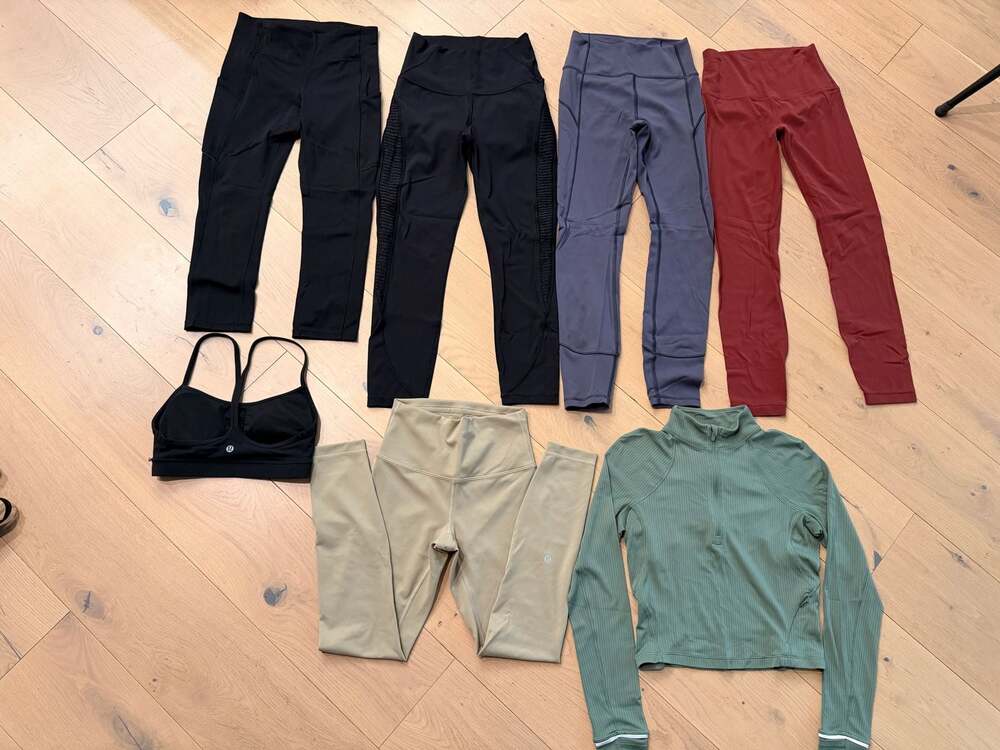 Lululemon Size 4  Bundle 5 Pairs Leggings, 1  Bra, 1  Ribbed Half-Zip 1 crops